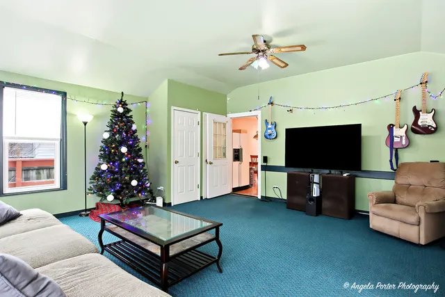 $185,000 | 5106 West Westshore Drive, McHenry, IL 60050