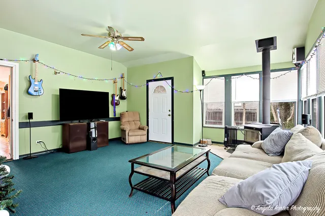 $185,000 | 5106 West Westshore Drive, McHenry, IL 60050