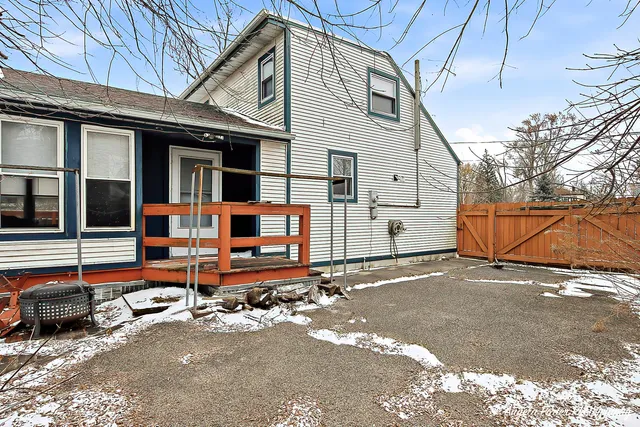 $185,000 | 5106 West Westshore Drive, McHenry, IL 60050