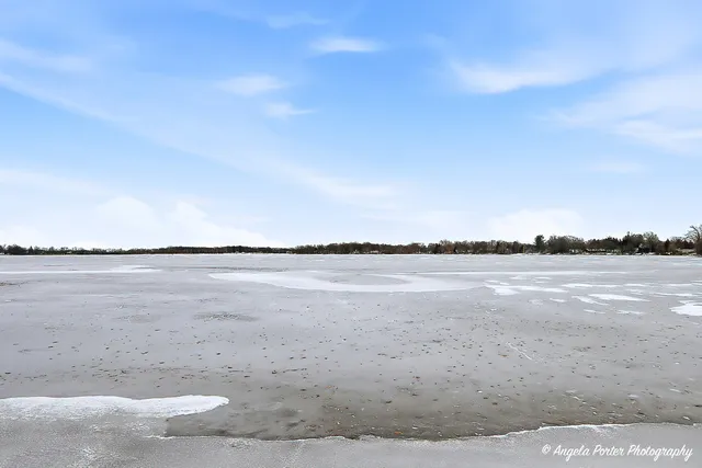 $185,000 | 5106 West Westshore Drive, McHenry, IL 60050