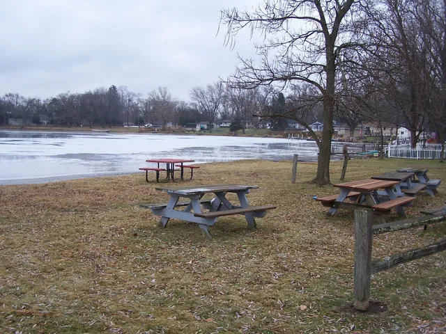 $185,000 | 5106 West Westshore Drive, McHenry, IL 60050