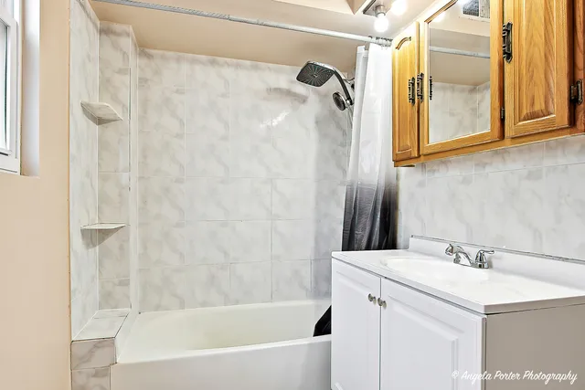 $185,000 | 5106 West Westshore Drive, McHenry, IL 60050