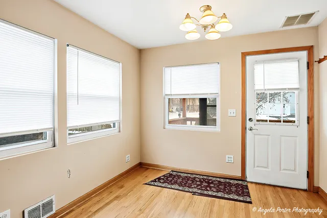 $185,000 | 5106 West Westshore Drive, McHenry, IL 60050