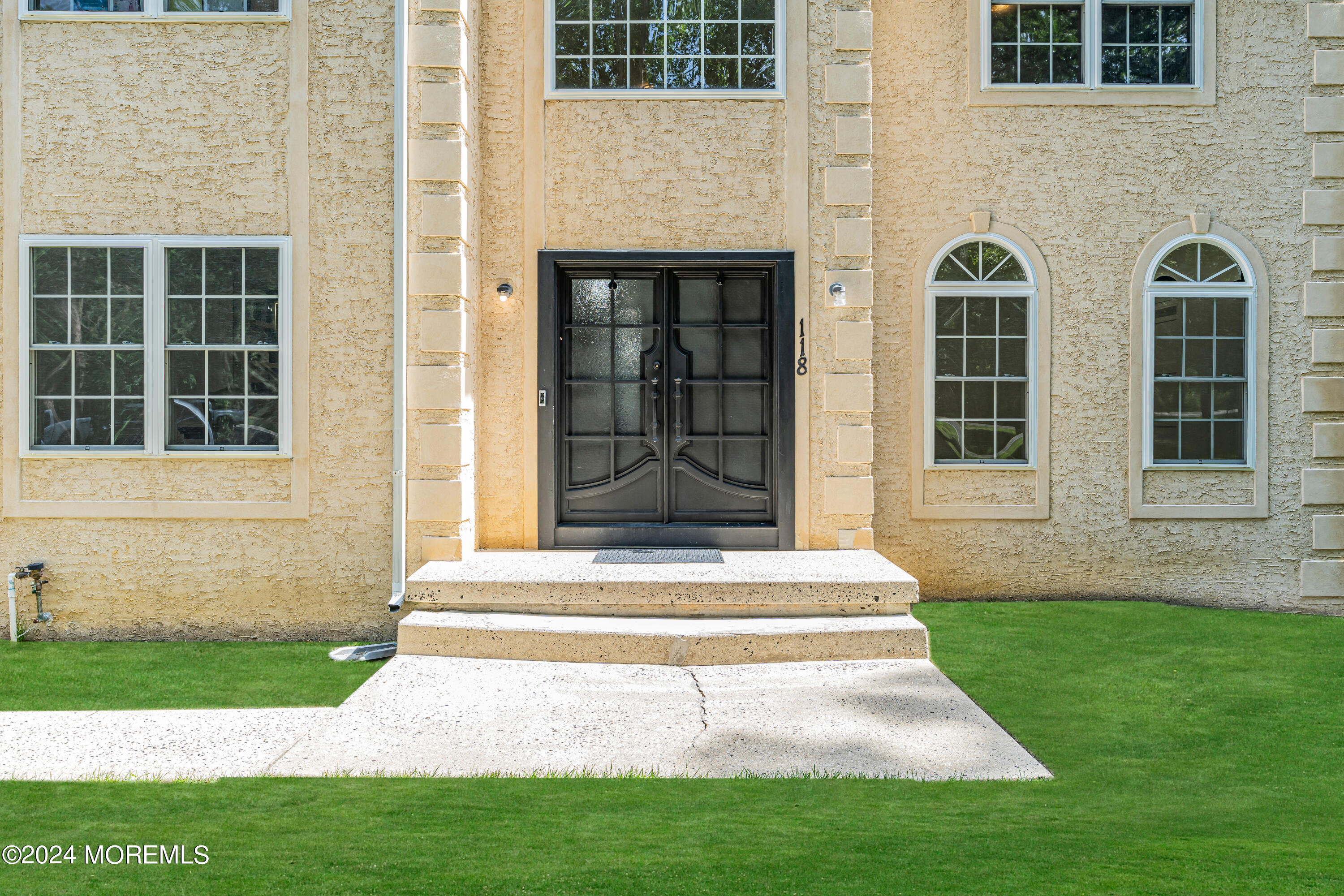 118 Ely Harmony Road Freehold, NJ 07728 - Photo 5 of 49 007_dsc08237-1_370