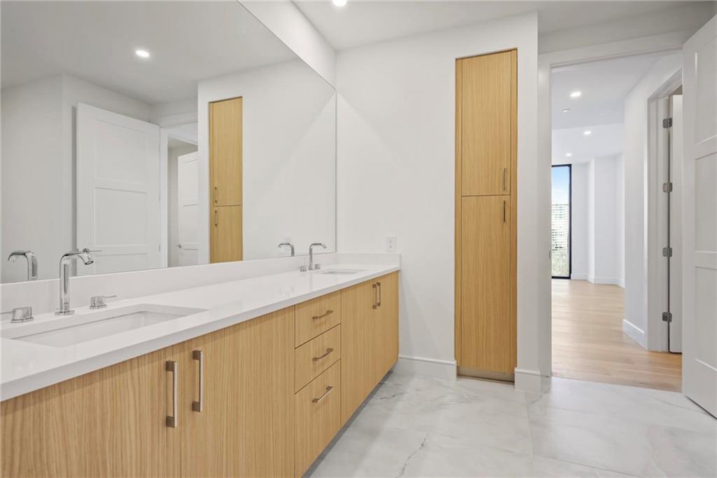 2425 Peachtree Road Northeast, Unit 1402 Atlanta, GA 30305 - Photo 9 of 23 Gallery Image 9