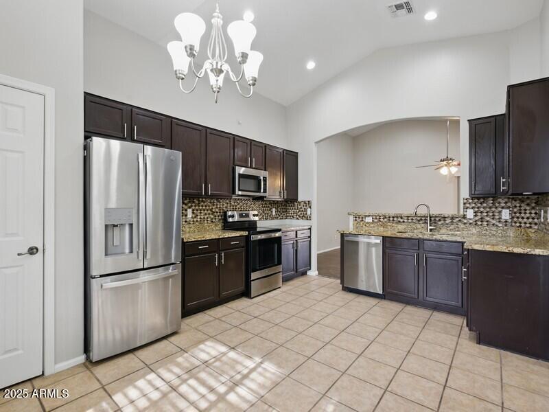 21533 Greenway Road Maricopa, AZ 85138 - Photo 6 of 41 Mlp-12