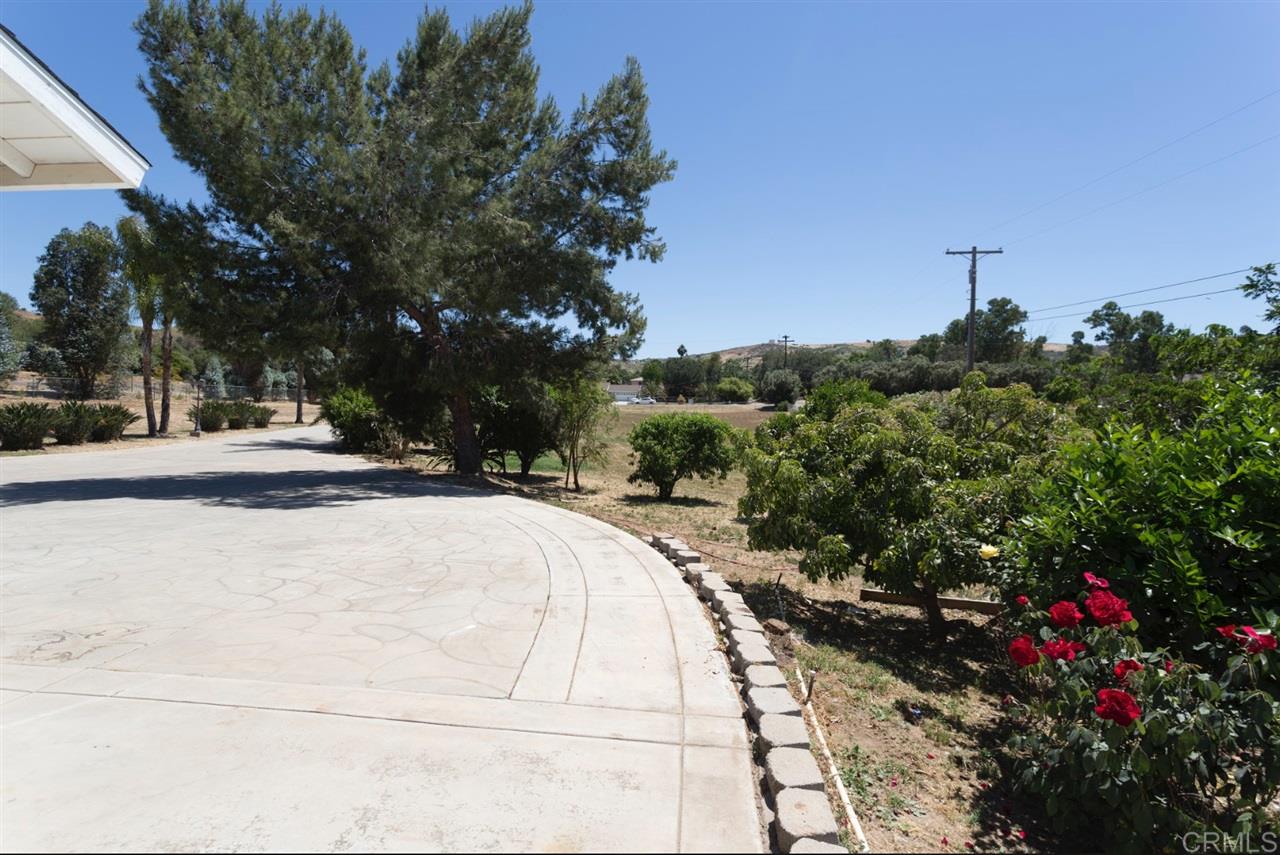 1561 Wilson Road Ramona, CA 92065 - Photo 4 of 25