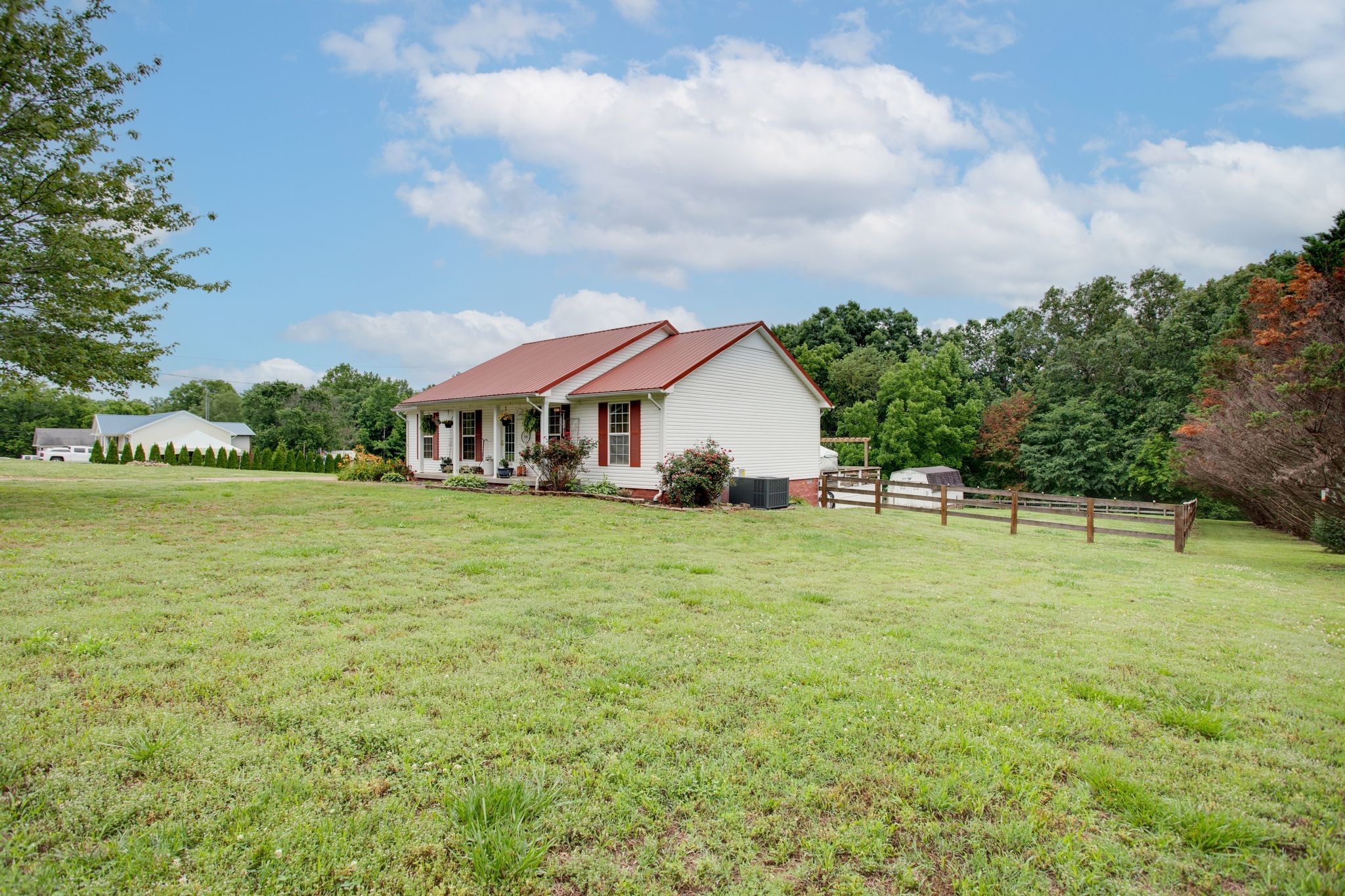 2233 Fall River Road Leoma, TN 38468 - Photo 3 of 34 Gallery Image 3