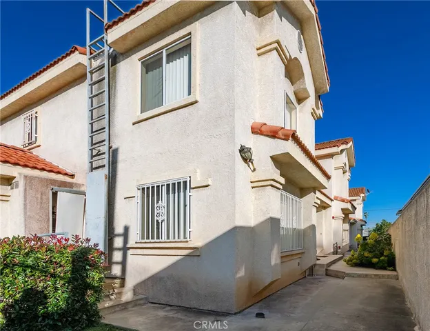 $699,000 | 1097 Marguerita Avenue, Unit D, Alhambra, CA 91803