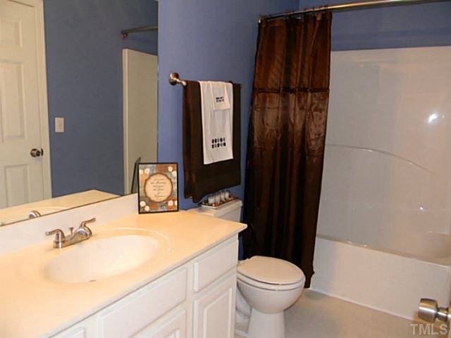7217 Lowell Ridge Road Raleigh, NC 27616 - Photo 14 of 24 Hall bath
