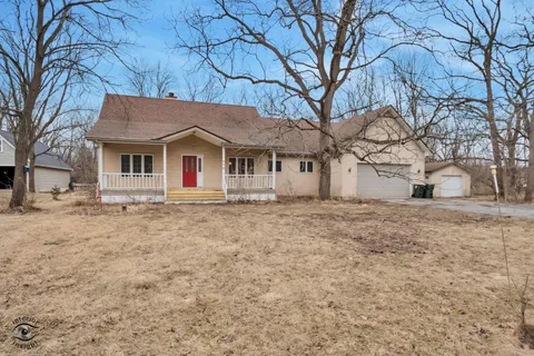 $649,000 | 910 Oldfield Road, Downers Grove, IL 60516