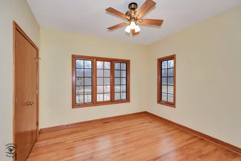 $615,000 | 910 Oldfield Road, Downers Grove, IL 60516