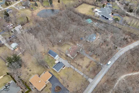 $615,000 | 910 Oldfield Road, Downers Grove, IL 60516