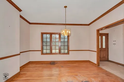 $615,000 | 910 Oldfield Road, Downers Grove, IL 60516