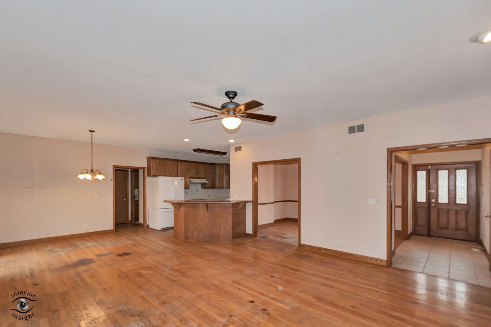 910 Oldfield Road Downers Grove, IL 60516 - Photo 8 of 41