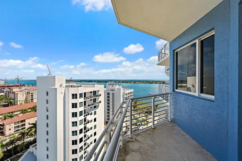 $619,000 | 1551 North Flagler Drive, Unit PH L7, West Palm Beach, FL 33401