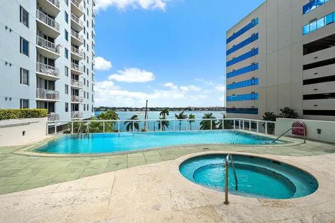$619,000 | 1551 North Flagler Drive, Unit PH L7, West Palm Beach, FL 33401