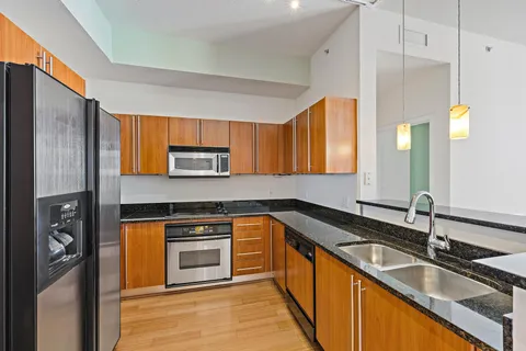 $619,000 | 1551 North Flagler Drive, Unit PH L7, West Palm Beach, FL 33401