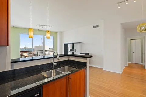 $619,000 | 1551 North Flagler Drive, Unit PH L7, West Palm Beach, FL 33401