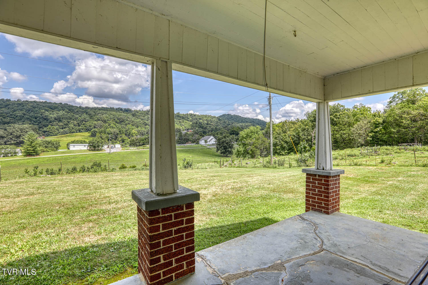 293 Lee Valley Road Whitesburg, TN 37891 - Photo 135 of 145 Farm house.