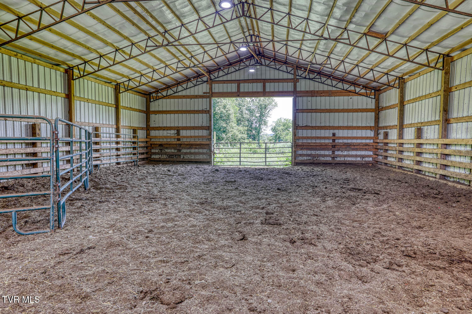 293 Lee Valley Road Whitesburg, TN 37891 - Photo 140 of 145 Barn