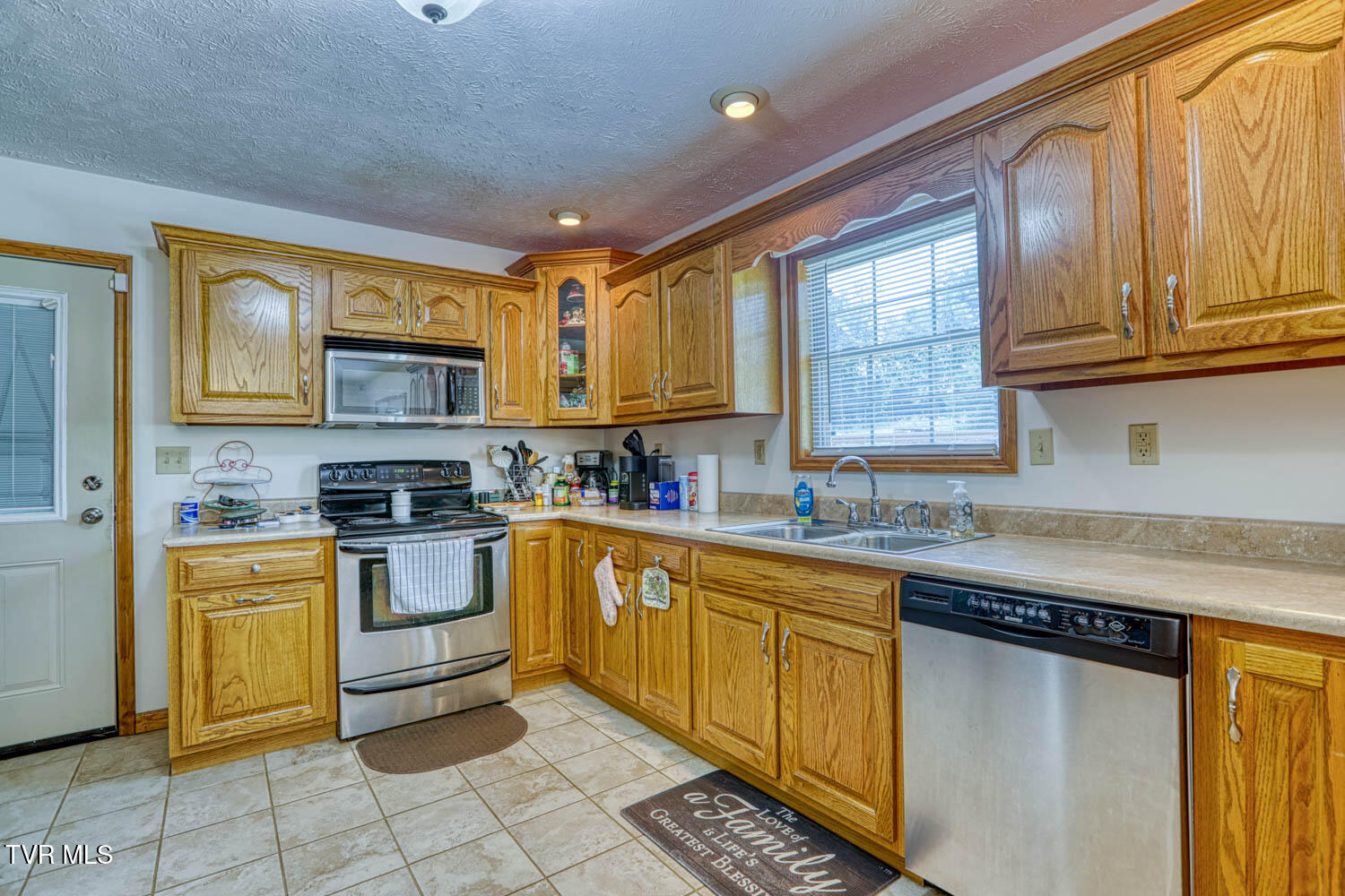 293 Lee Valley Road Whitesburg, TN 37891 - Photo 70 of 145 Inside main house.