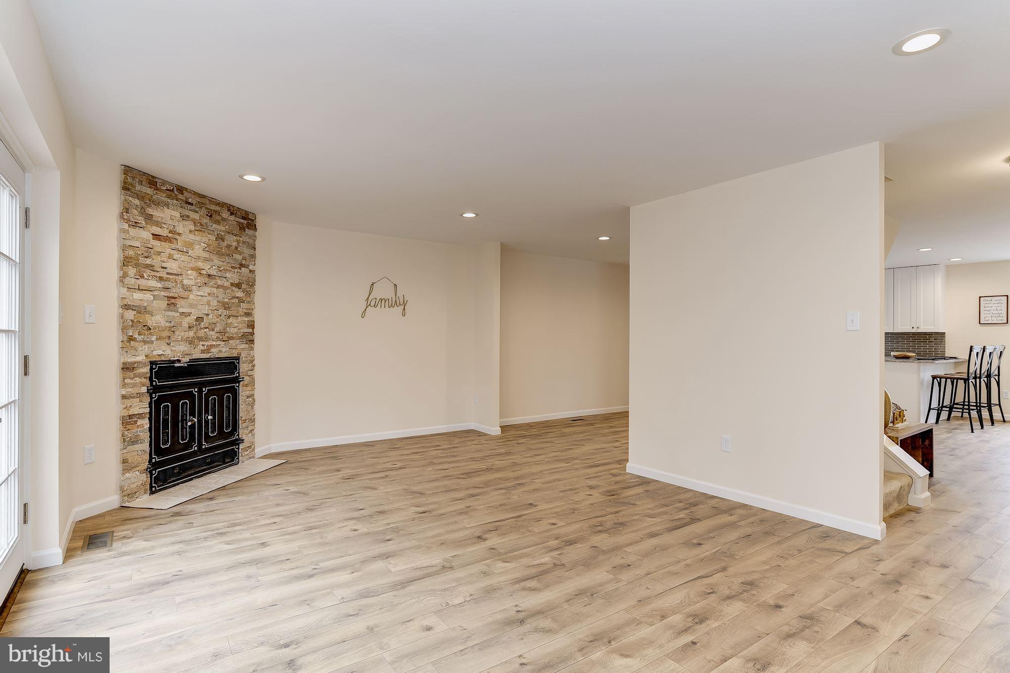 9785 Early Spring Way Columbia, MD 21046 - Photo 9 of 30 Family Room
