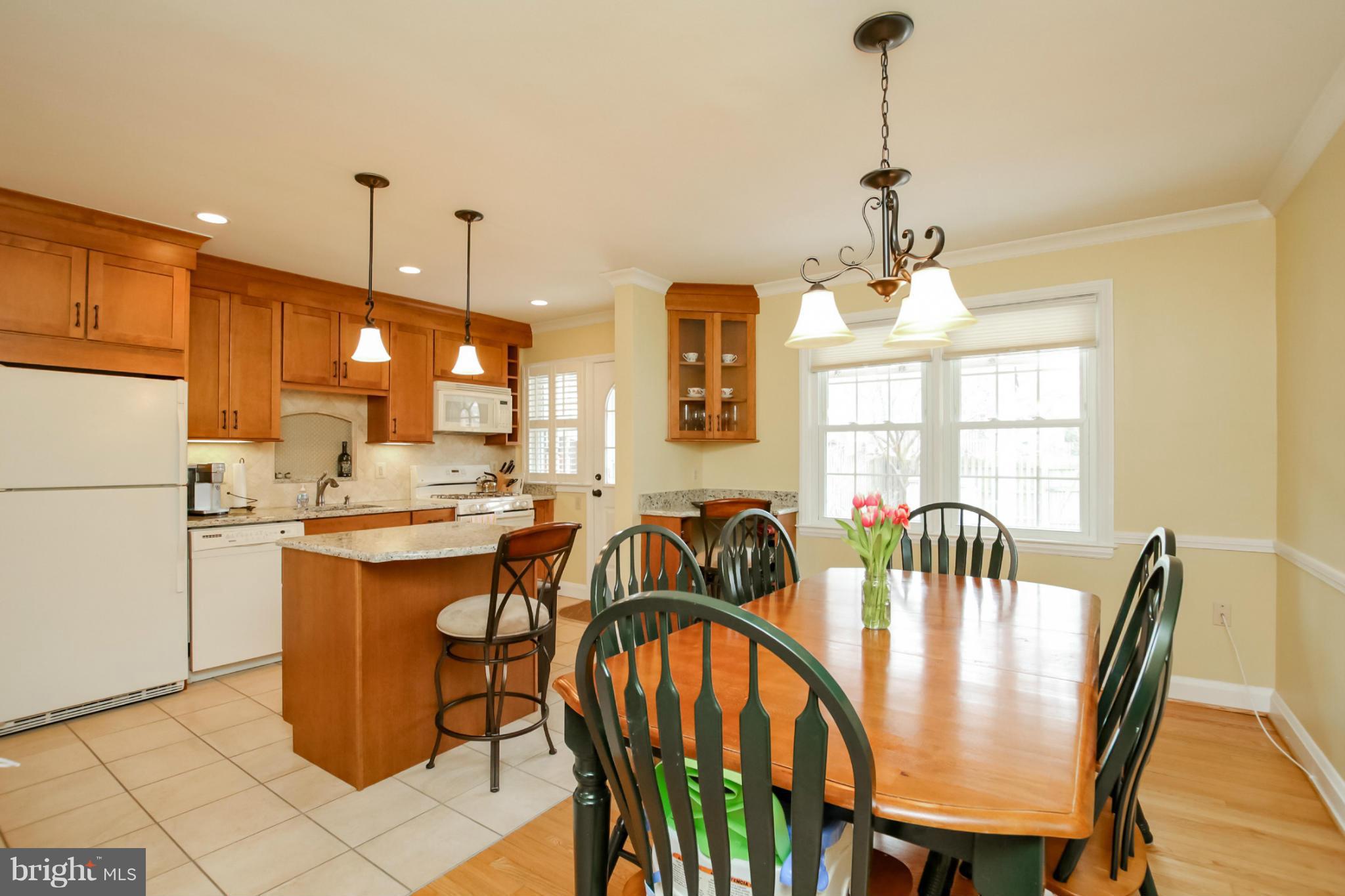 181 Dumbarton Road Baltimore, MD 21212 - Photo 14 of 30 a view of a dining room with furniture