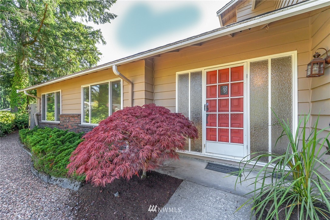 18418 129th Place Southeast Renton, WA 98058 - Photo 2 of 40 Gallery Image 2