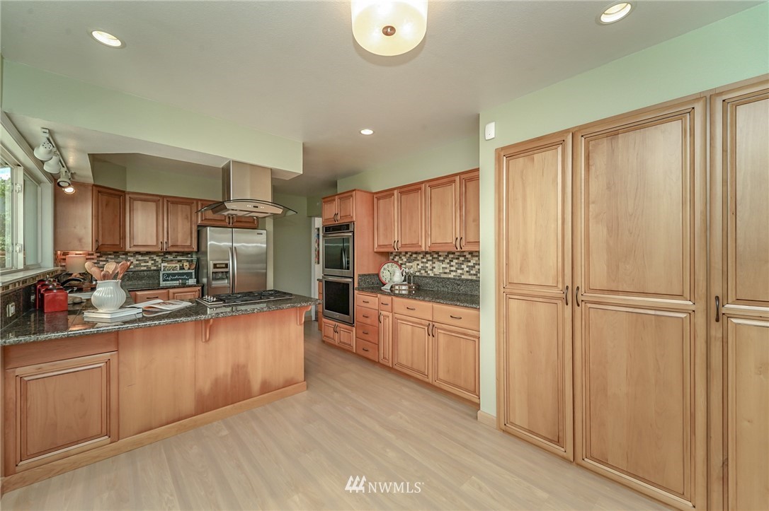 18418 129th Place Southeast Renton, WA 98058 - Photo 17 of 40 Gallery Image 17