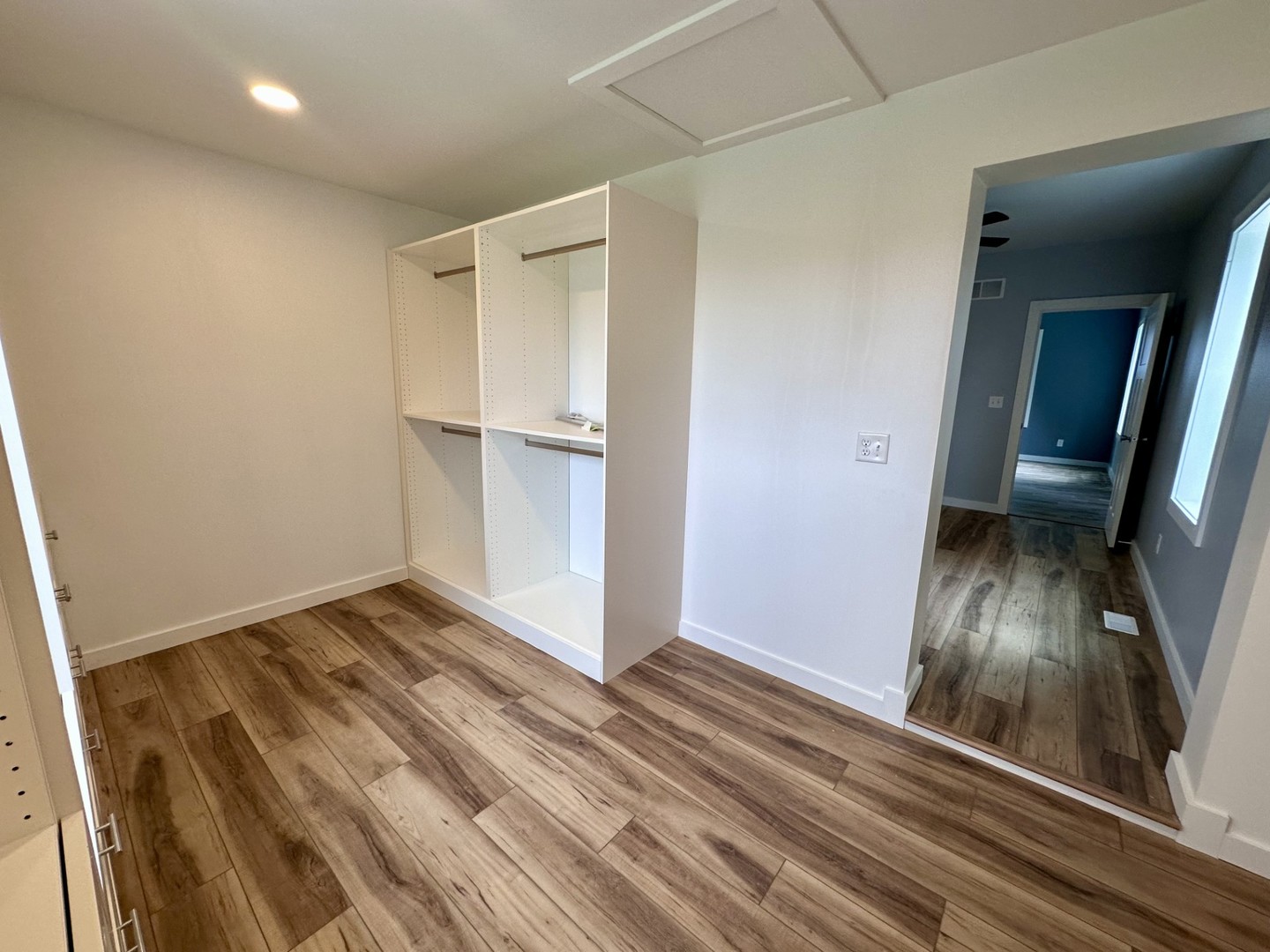 2452 East 350th Road Oglesby, IL 61348 - Photo 21 of 27 a view of an empty room