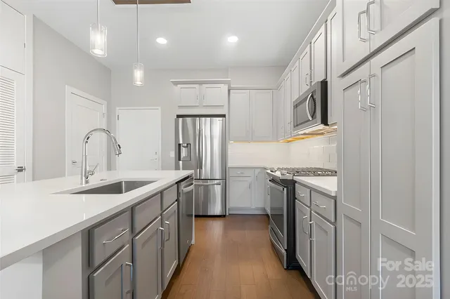 $420,000 | 2401 Euclid Avenue, Unit 103, Charlotte, NC 28203