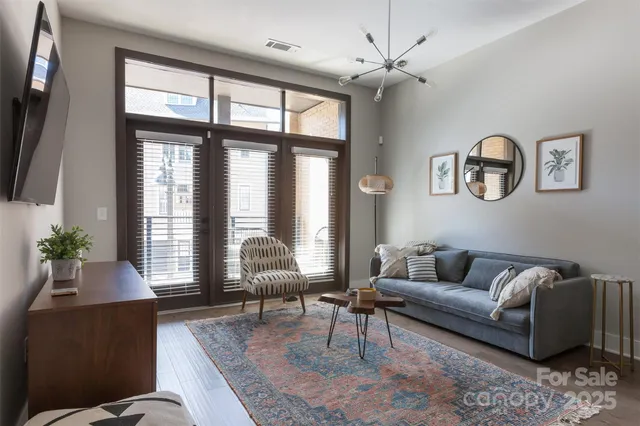 $420,000 | 2401 Euclid Avenue, Unit 103, Charlotte, NC 28203