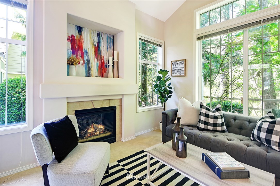 583 Elma Avenue Northeast Renton, WA 98059 - Photo 2 of 24 Gallery Image 2