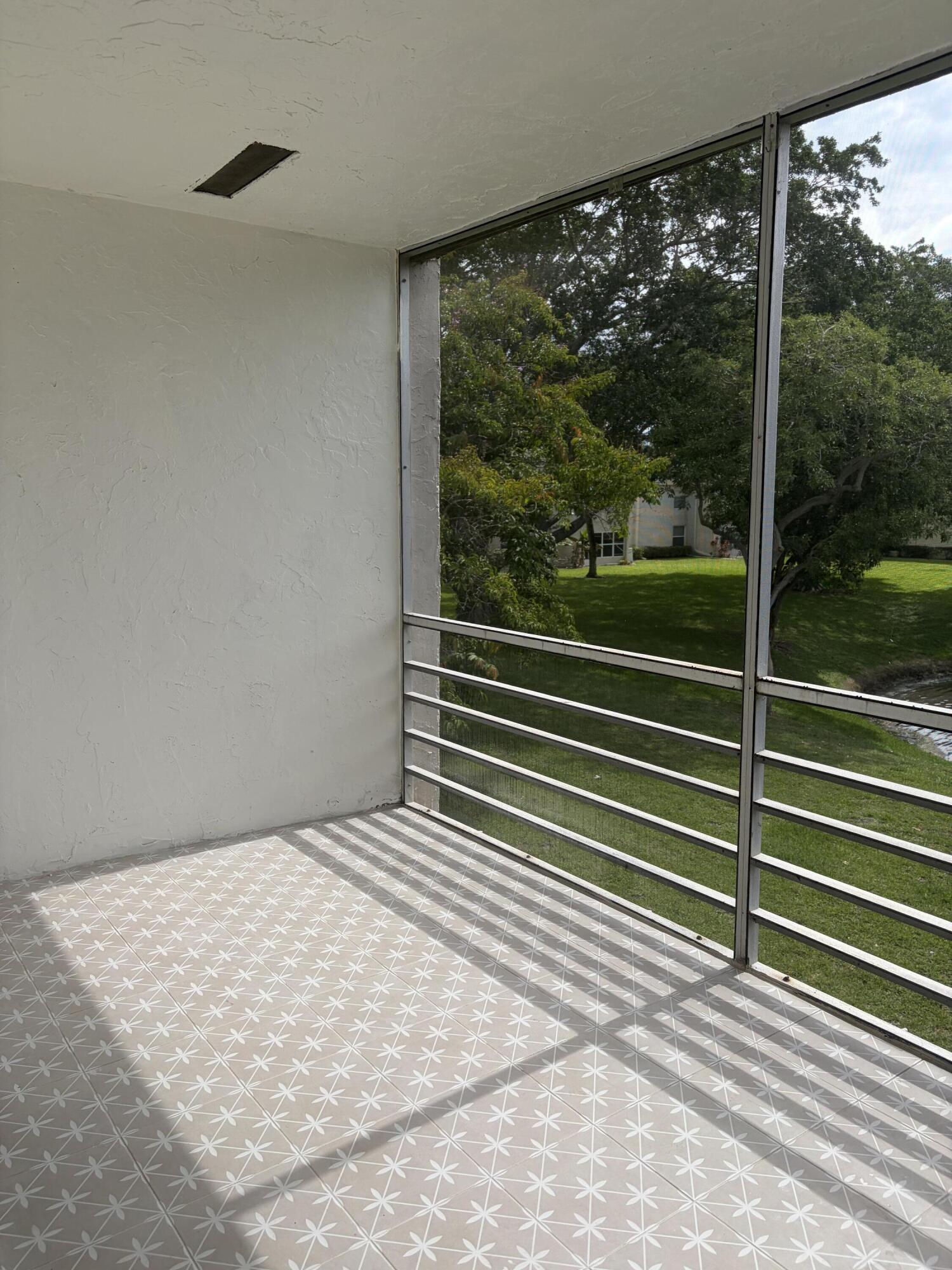 2900 Fiore Way Delray Beach, FL 33445 - Photo 18 of 37 IMG_1265