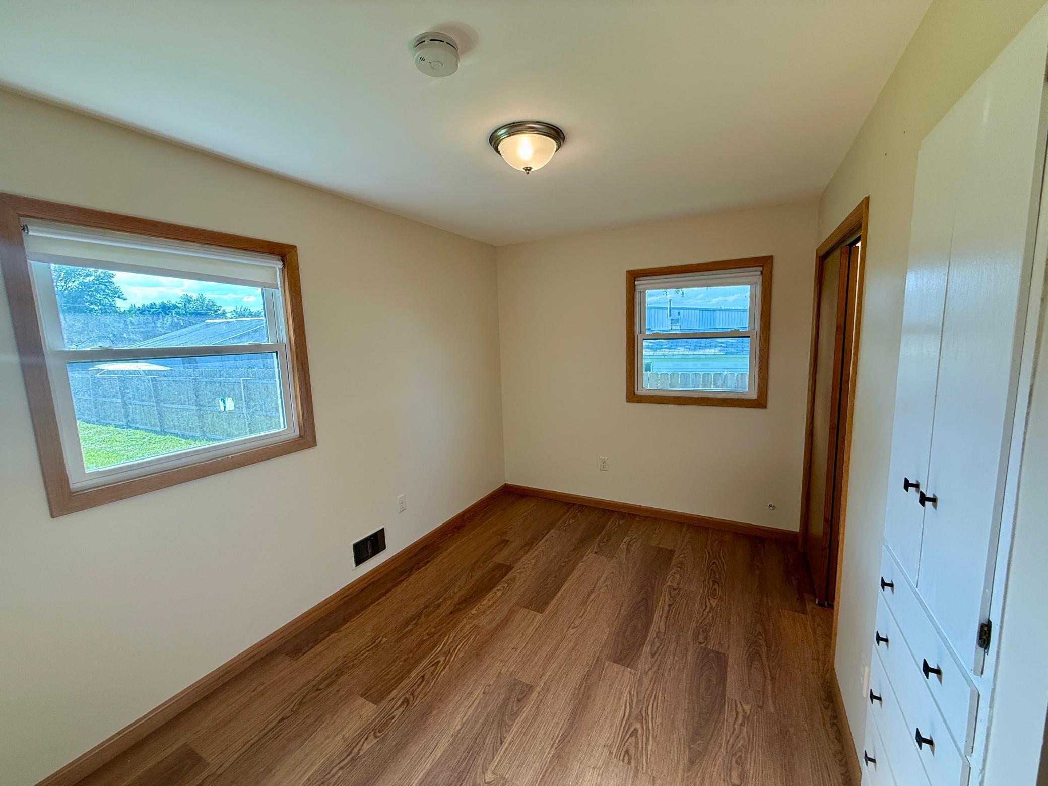220 South 4th Street Bird Island, MN 55310 - Photo 8 of 20