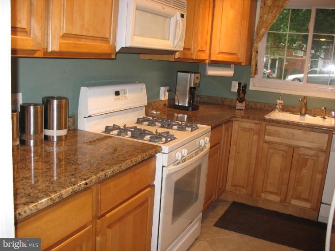 1663 Preston Road, Unit 95216 Alexandria, VA 22302 - Photo 15 of 18 Kitchen