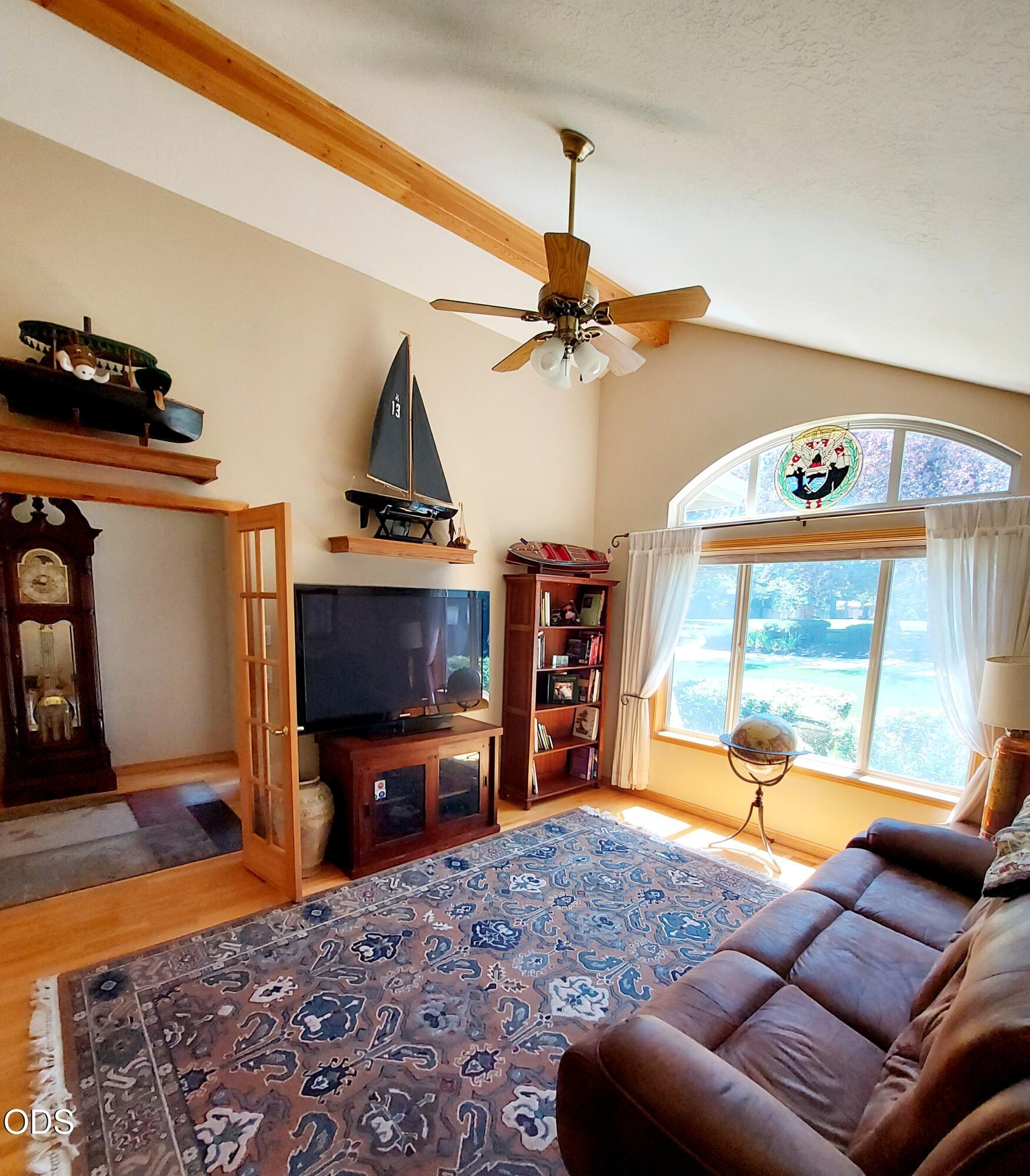 20490 Timberline Court Bend, OR 97702 - Photo 15 of 37