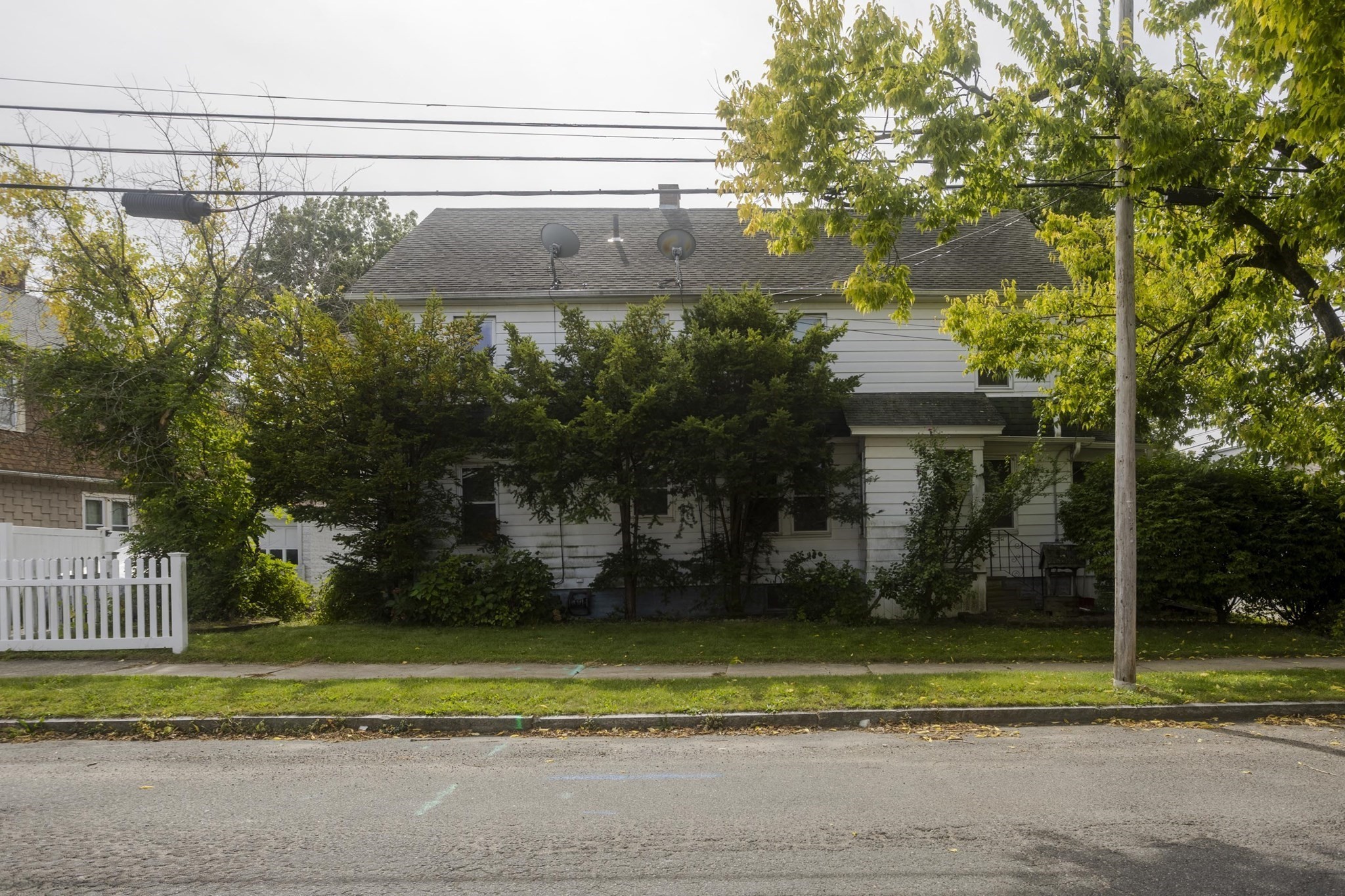 81-83 Chestnut Street Springfield, MA 01151 - Photo 4 of 27 Gallery Image 4