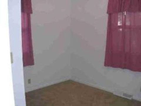 26334 Beverly Road Taylor, MI 48180 - Photo 4 of 7 270463-3.JPG