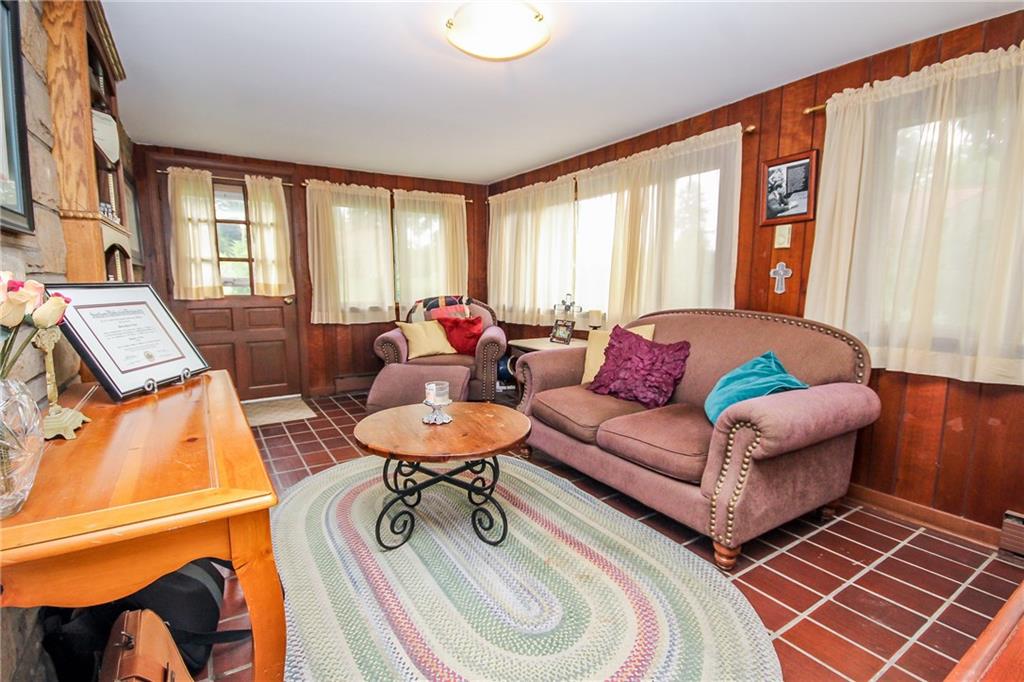 820 Ridgeview Drive Pittsburgh, PA 15228 - Photo 11 of 25 Gallery Image 11