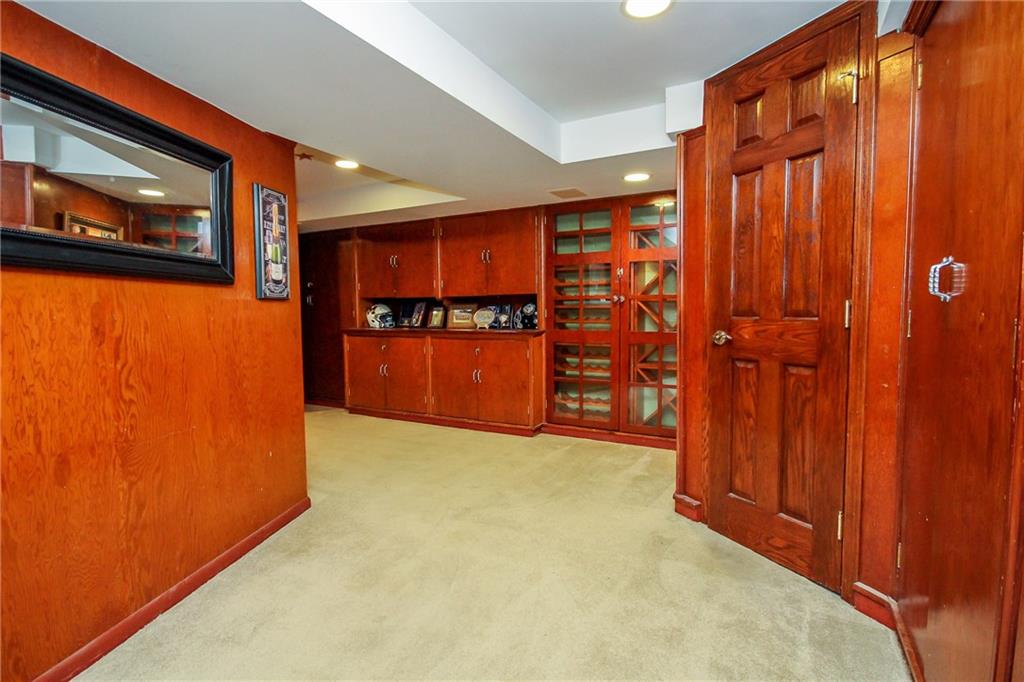 820 Ridgeview Drive Pittsburgh, PA 15228 - Photo 20 of 25 Gallery Image 20