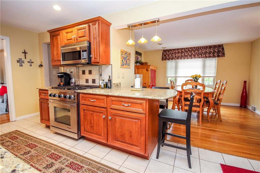 820 Ridgeview Drive Pittsburgh, PA 15228 - Photo 8 of 25 Gallery Image 8