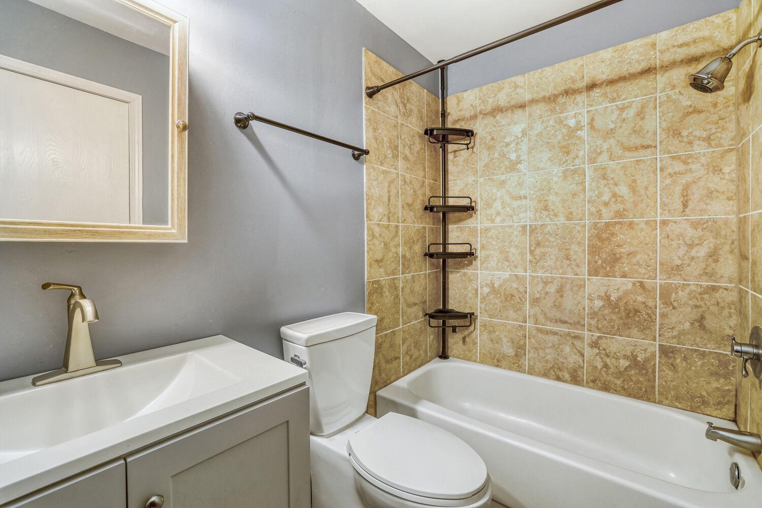 1713 Fulham Street, Unit F St. Paul, MN 55113 - Photo 17 of 28