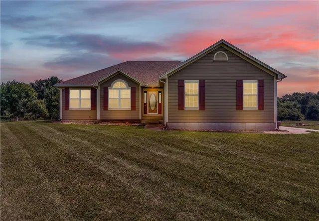 $585,000 | 1287 Southeast State Rte 13, Leeton, MO 64761