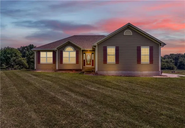 $498,000 | 1287 Southeast State Rte 13, Leeton, MO 64761