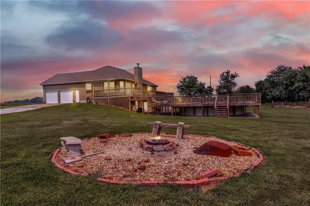 $585,000 | 1287 Southeast State Rte 13, Leeton, MO 64761