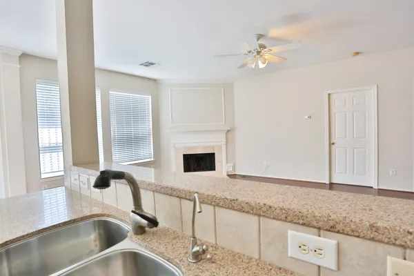 $2,500 | 3419 Shadowchase Drive, Houston, TX 77082