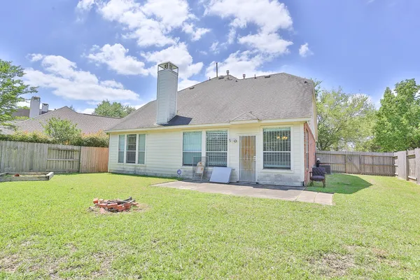 $2,500 | 3419 Shadowchase Drive, Houston, TX 77082