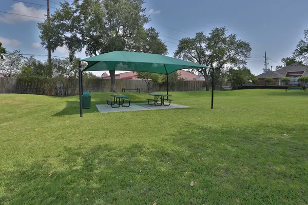 $2,500 | 3419 Shadowchase Drive, Houston, TX 77082